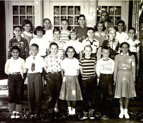 Street School 6th grade.jpg (81439 bytes)